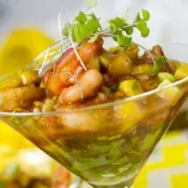 Ceviche de Camarones con Mango y Aguacate Ceviche de Camarones con Mango y Aguacate