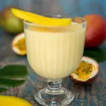 Batido de Maracuyá con Mango Batido de Maracuyá con Mango