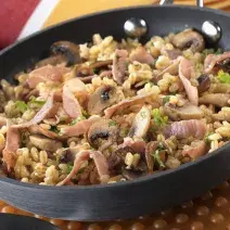 Arroz con tocino y hongos Arroz con tocino y hongos